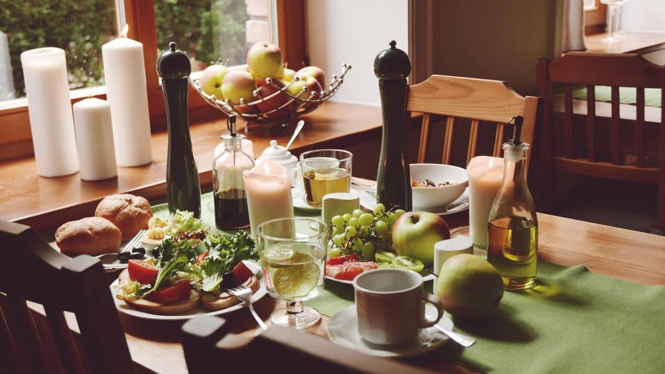 Restaurant/places to eat, Food close-up, Lounge or bar, Buffet breakfast, Non alcoholic drinks