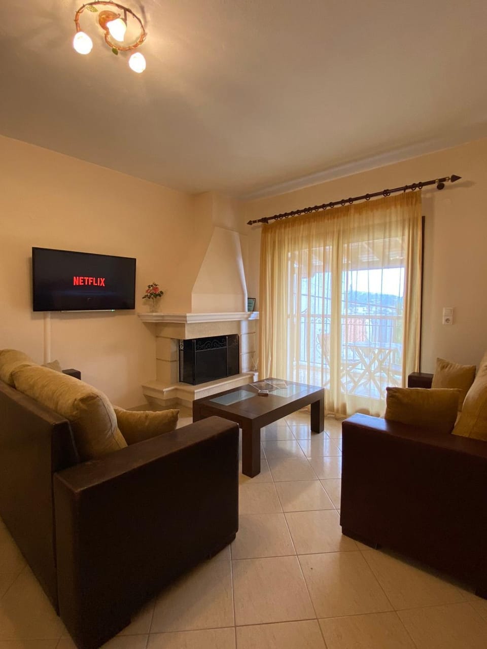 TV and multimedia, Living room, Seating area
