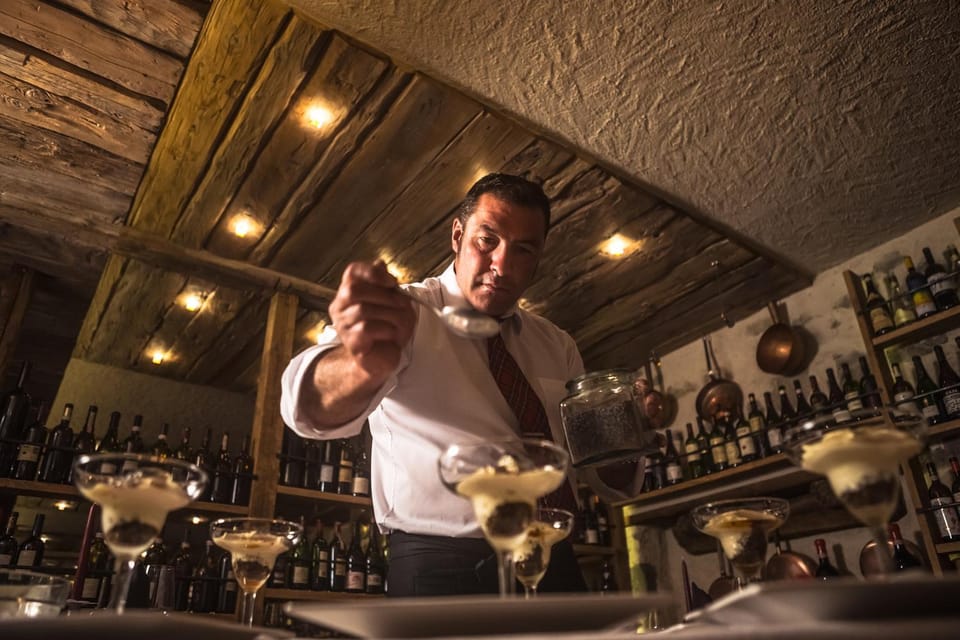 Restaurant/places to eat, Lounge or bar, Food and drinks, Drinks