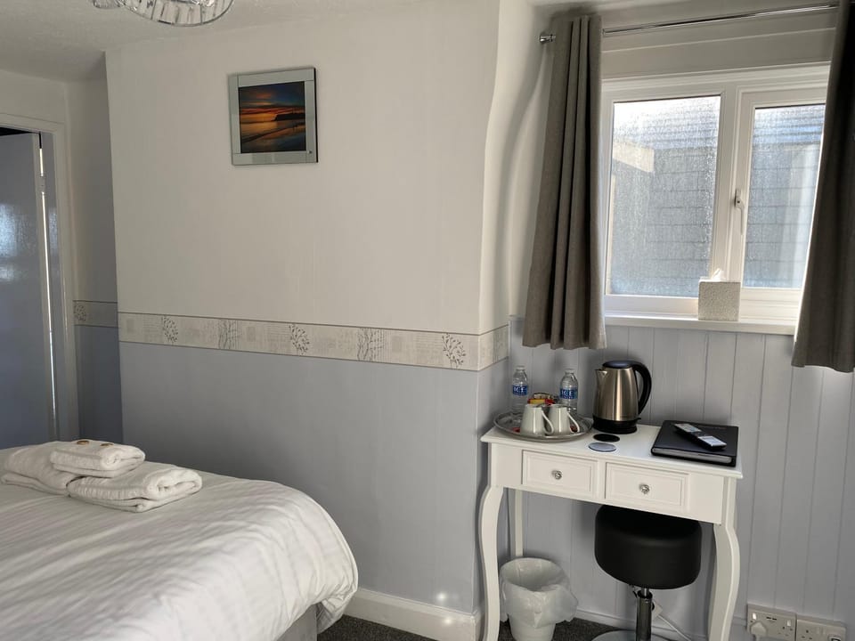 Marine View Guest House Bed and Breakfast in Scarborough