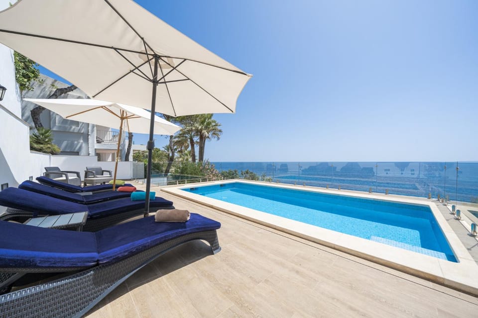 Casa Carol on the rocks MHM House in Llevant