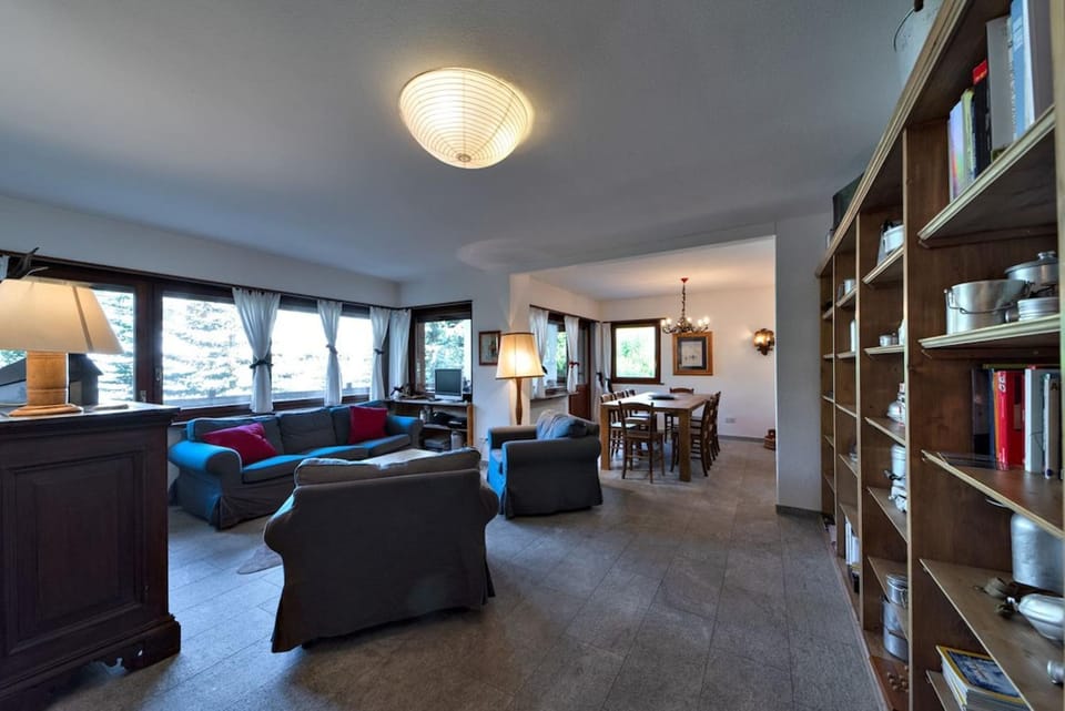 Communal lounge/ TV room, Living room