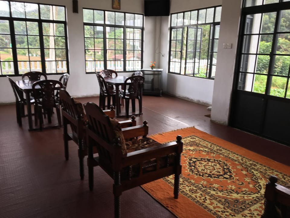 Akiko Rest Bed and Breakfast in Nuwara Eliya