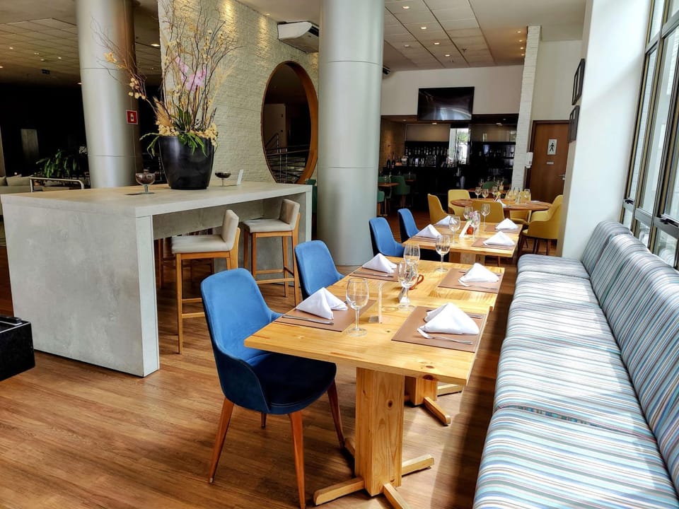 Lounge or bar