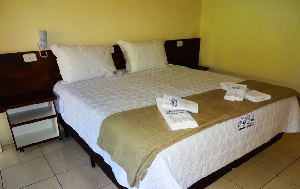 Hotel Monte Carlo Uberaba - Próximo ao Hospital UFTM , Hospital Dr Hélio Angotti e Hospital Regional Uberaba Hotel in Uberaba