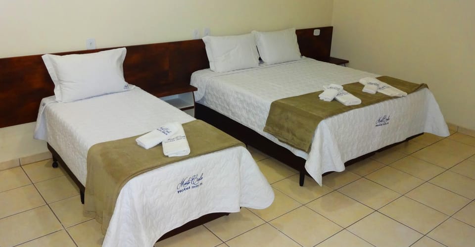 Hotel Monte Carlo Uberaba - Próximo ao Hospital UFTM , Hospital Dr Hélio Angotti e Hospital Regional Uberaba Hotel in Uberaba