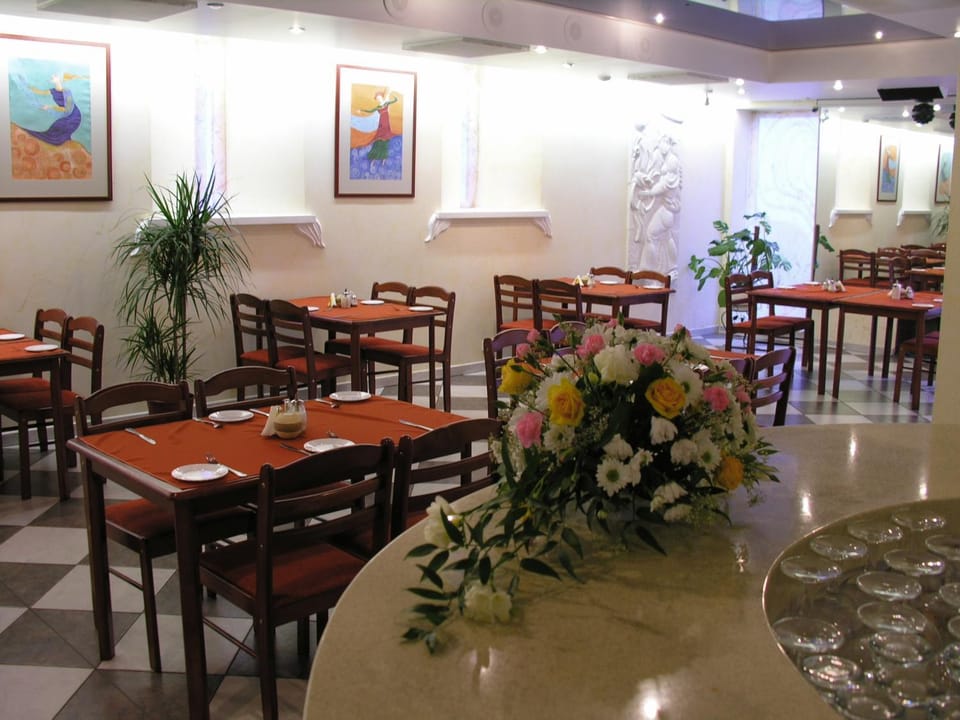 Restaurant/places to eat