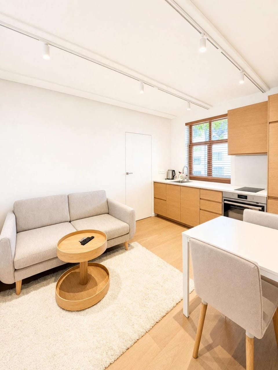 Kitchen or kitchenette, Living room, Seating area, Dining area