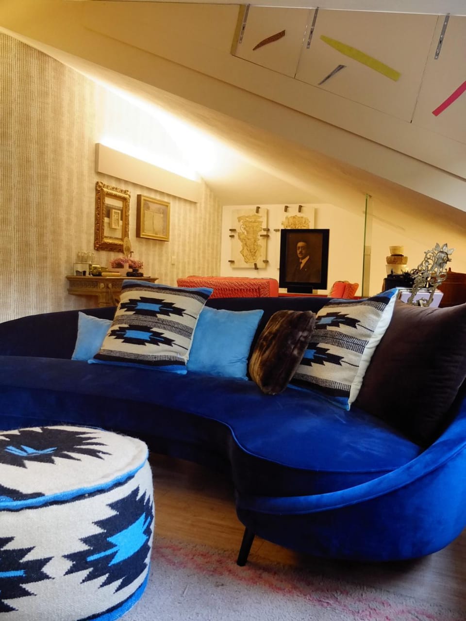Living room, Seating area