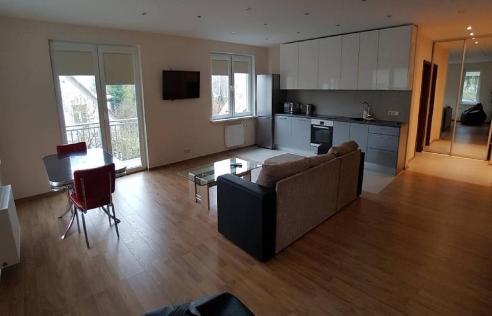 Balcony/Terrace, Kitchen or kitchenette, Dining area