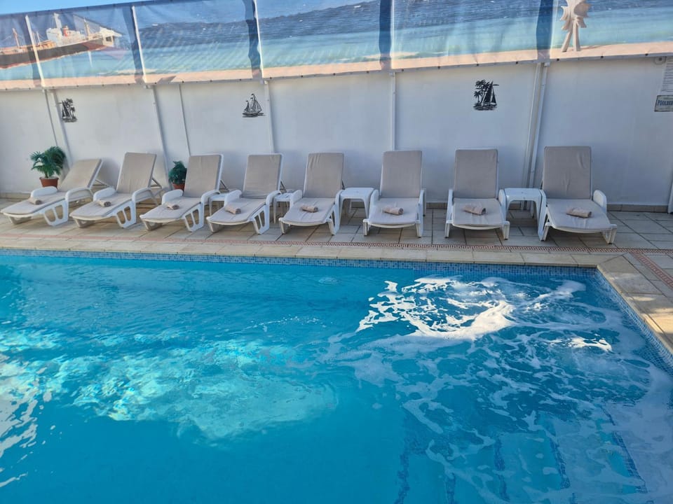 Day, Natural landscape, Pool view, Swimming pool, sunbed