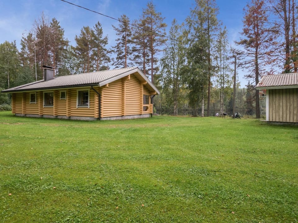 Holiday Home Uitonniemi- rummukkala by Interhome House in Finland
