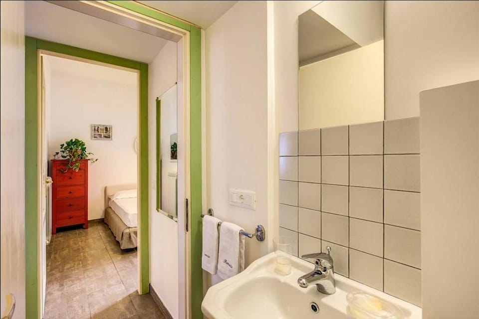 Bed, Bathroom, Photo of the whole room, Bedroom