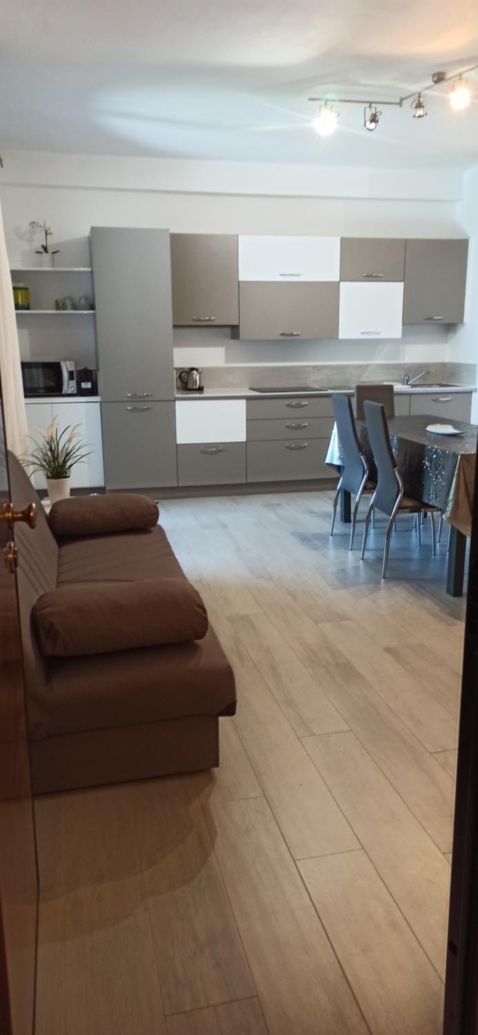 Kitchen or kitchenette, Living room