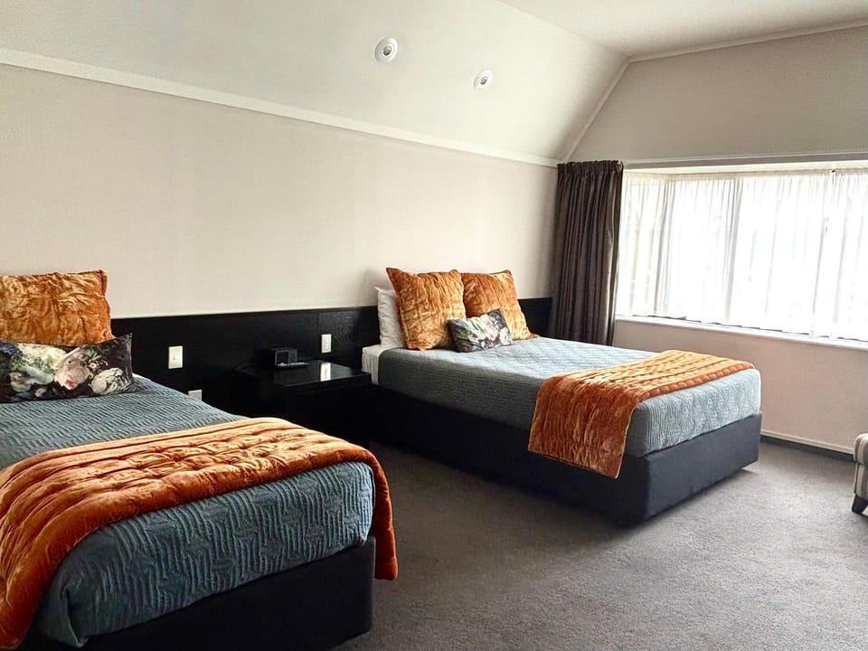 Ascot Park Hotel Hotel in Invercargill