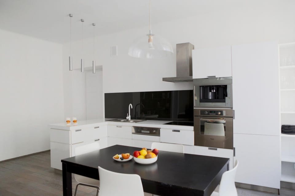 Kitchen or kitchenette, Living room