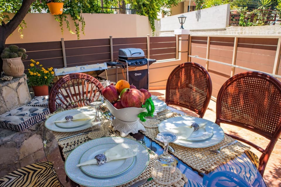 Patio, BBQ facilities, Balcony/Terrace