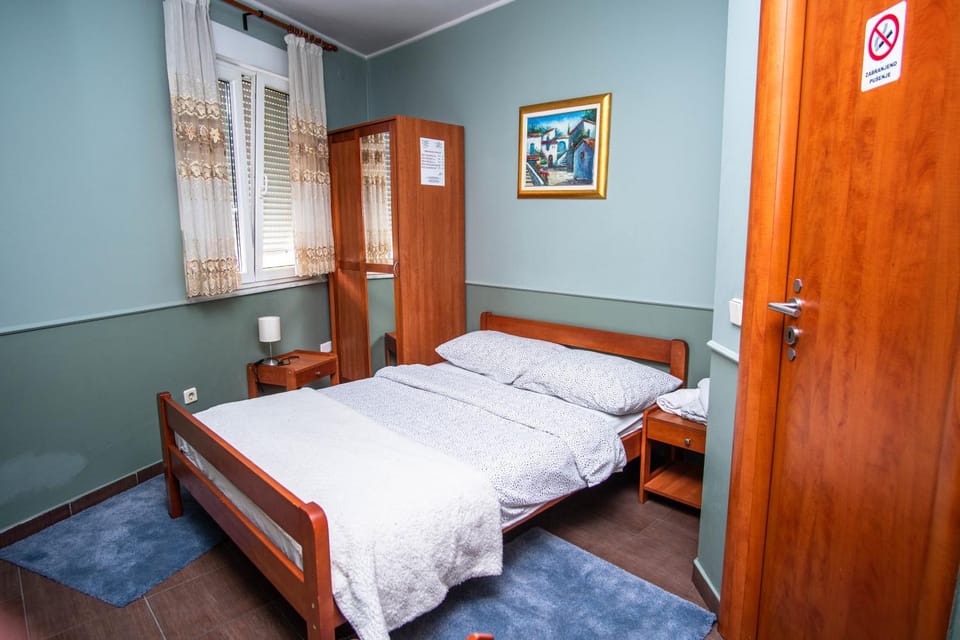 Sobe Amadeus Bed and Breakfast in Slovenia