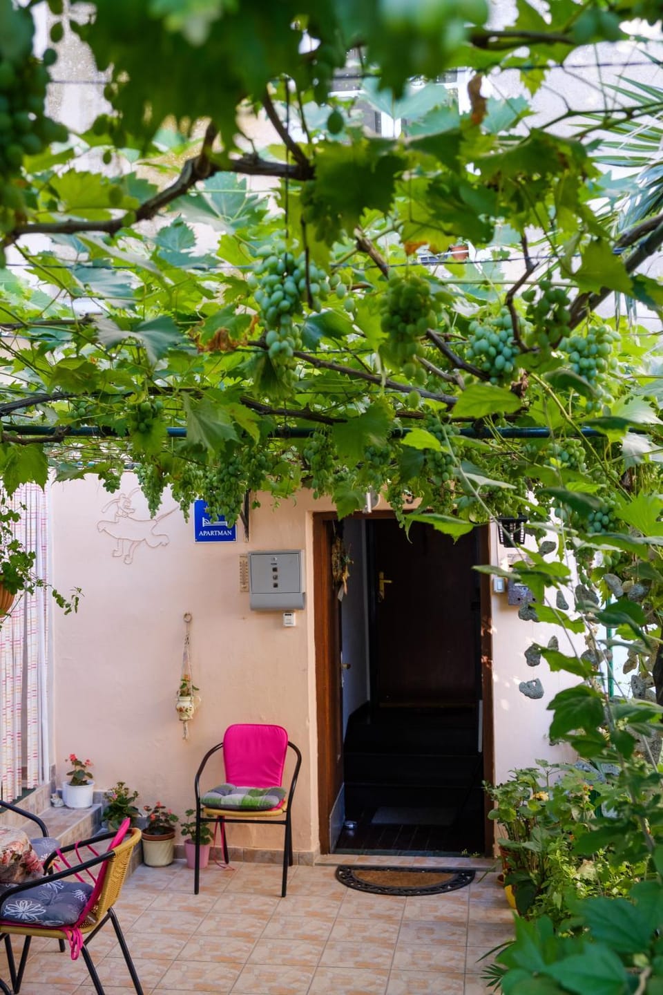 Property building, Patio, Facade/entrance, Off site, Balcony/Terrace, Inner courtyard view