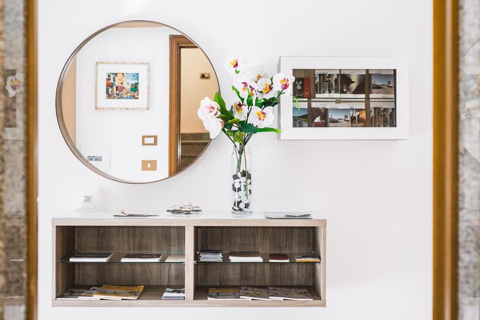 Living room, Lobby or reception