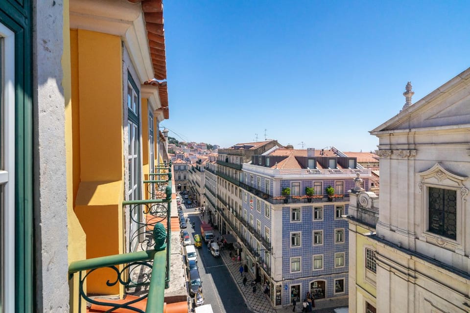 Neighbourhood, Balcony/Terrace, City view, Street view