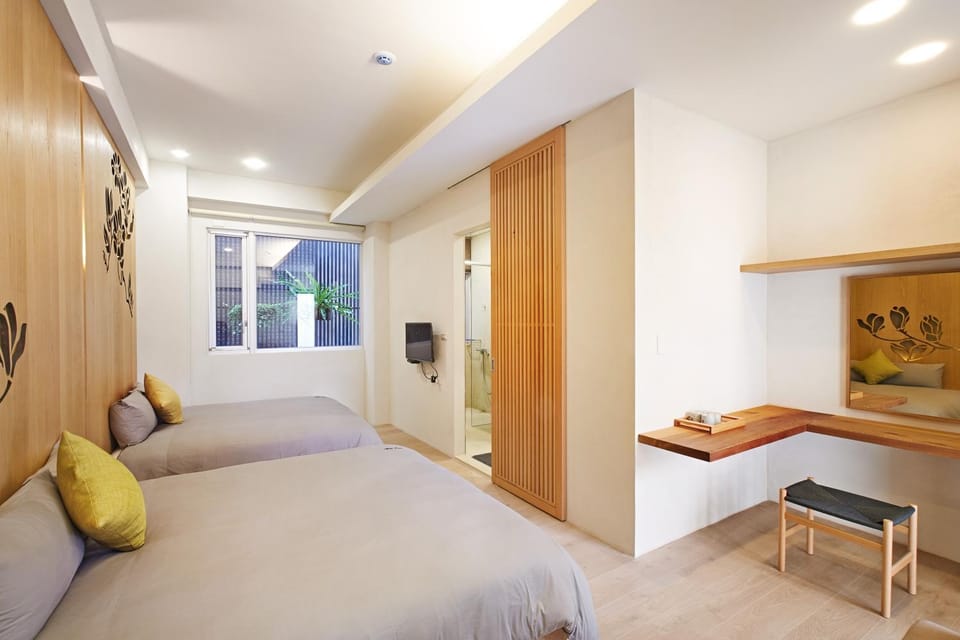 Wood Whispering Residence Bed and Breakfast in Kaohsiung