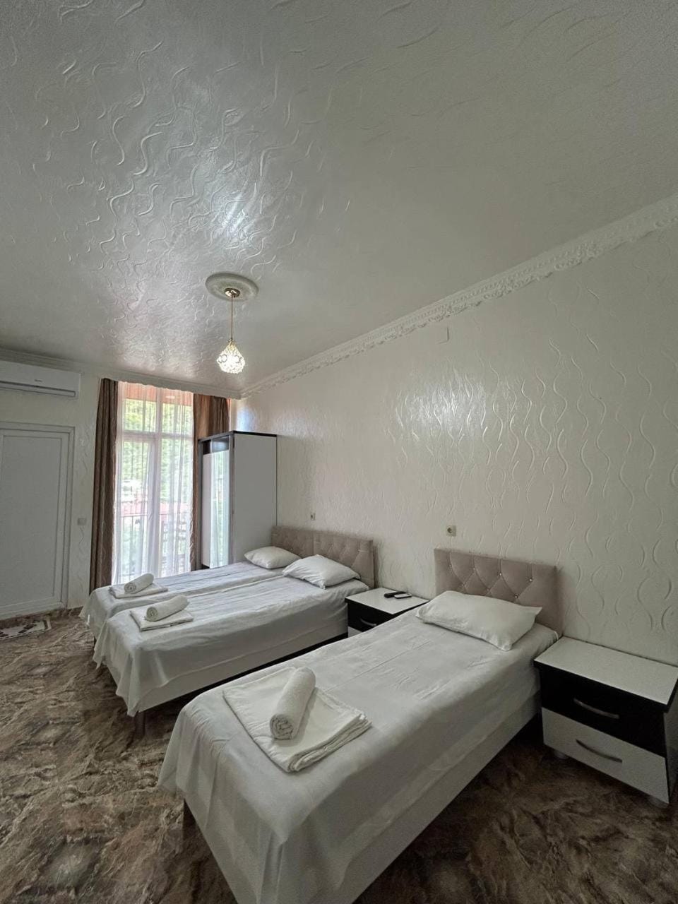 Bed, Photo of the whole room, Bedroom, towels