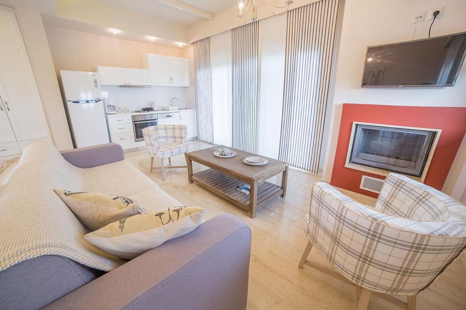 TV and multimedia, Kitchen or kitchenette, Living room, Seating area