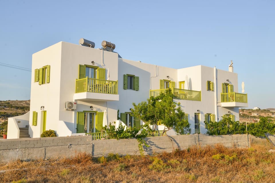 Zeras Apartments Apartment in Milos