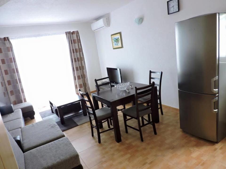 Apartments Tina Apartment in Dubrovnik-Neretva County
