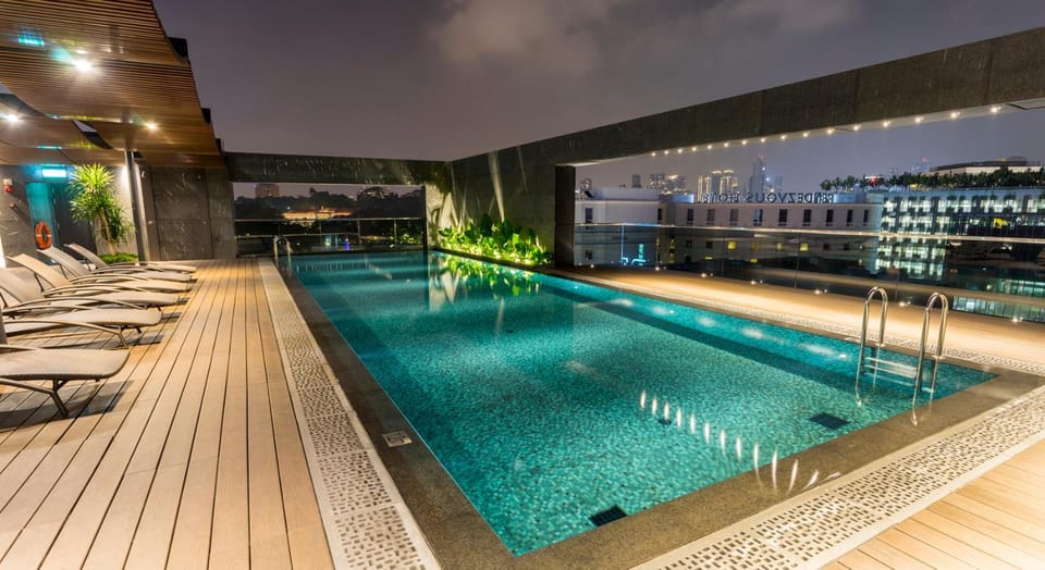 Swimming pool