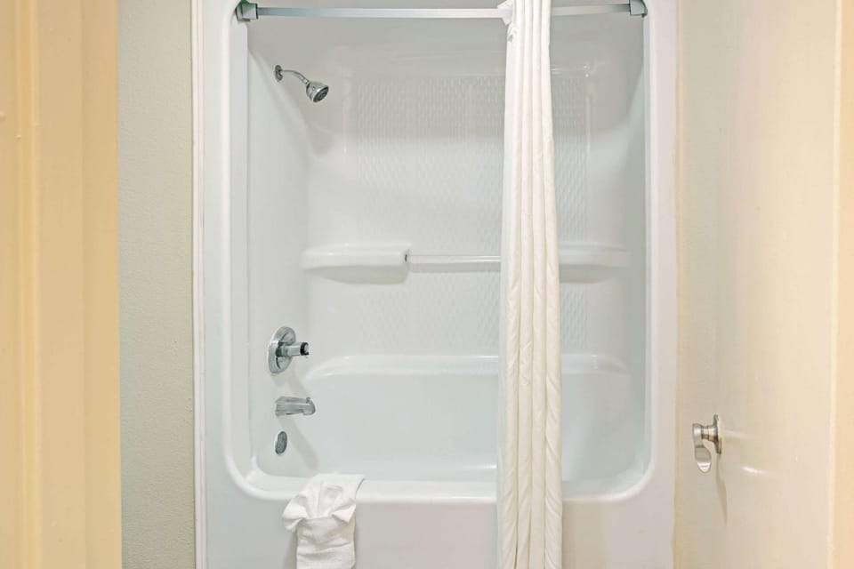 Bathroom, Photo of the whole room, On site