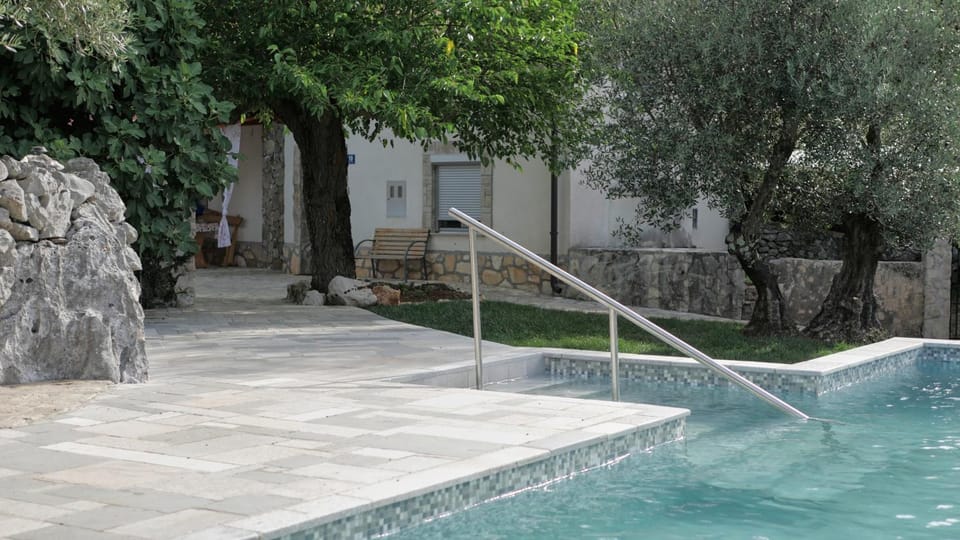 Garden, Swimming pool