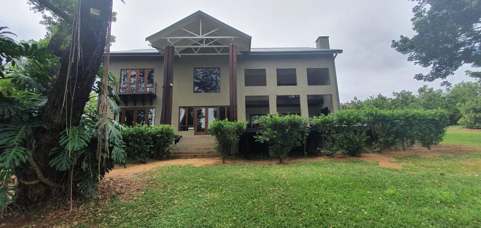 Villa Rostrata-on-Lake Farm Stay in South Africa