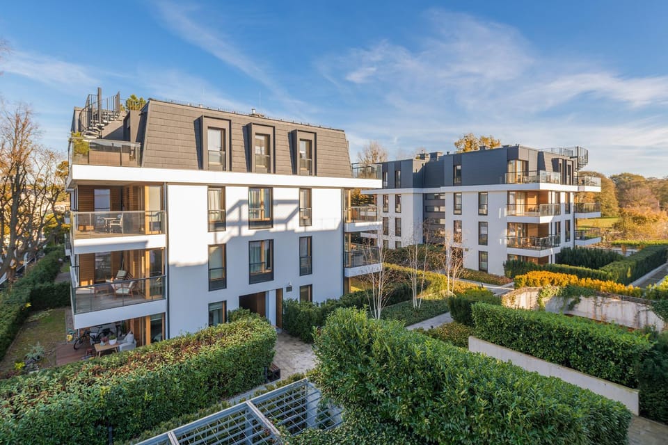 Property building, Balcony/Terrace