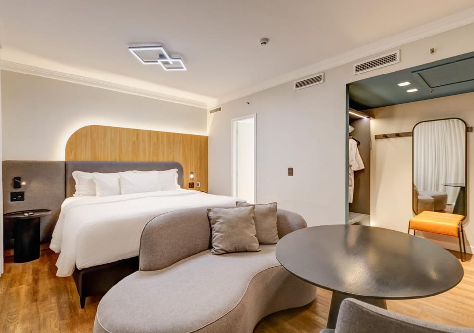 Bed, Photo of the whole room, Seating area, Bedroom, wardrobe