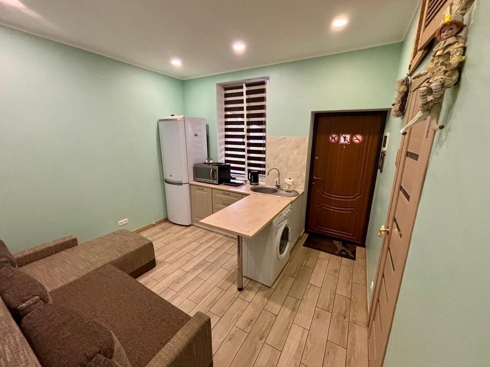 Kitchen or kitchenette, Living room, Seating area