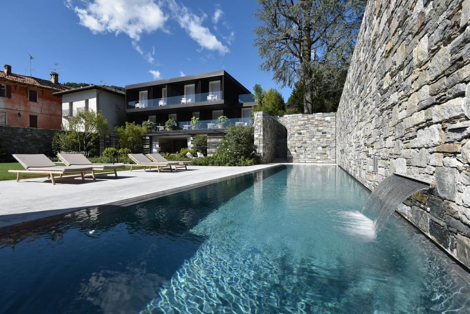 Property building, Swimming pool, Swimming pool