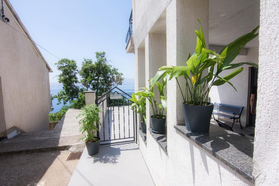 Karmela Rustic Apartment in Lika-Senj County