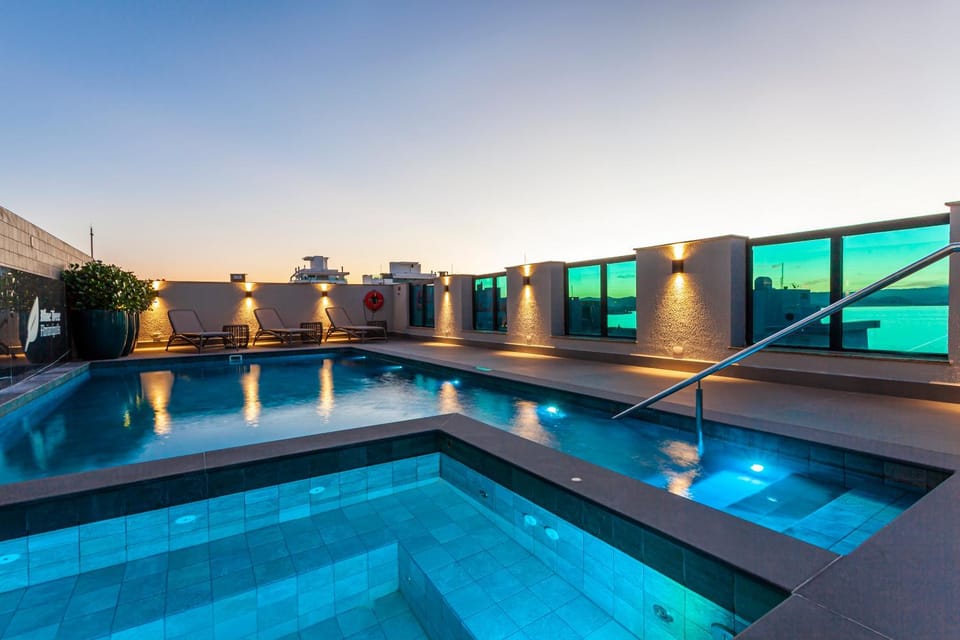 Swimming pool, sunbed