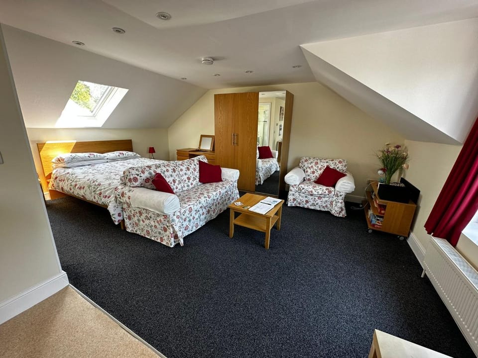 Bed, Living room, Seating area, Bedroom, Garden view, wardrobe