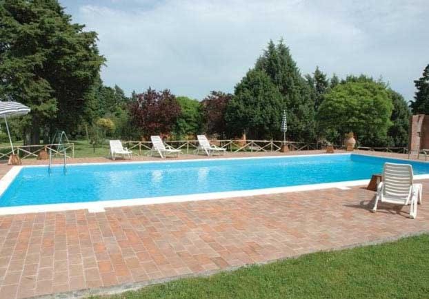Swimming pool, Swimming pool