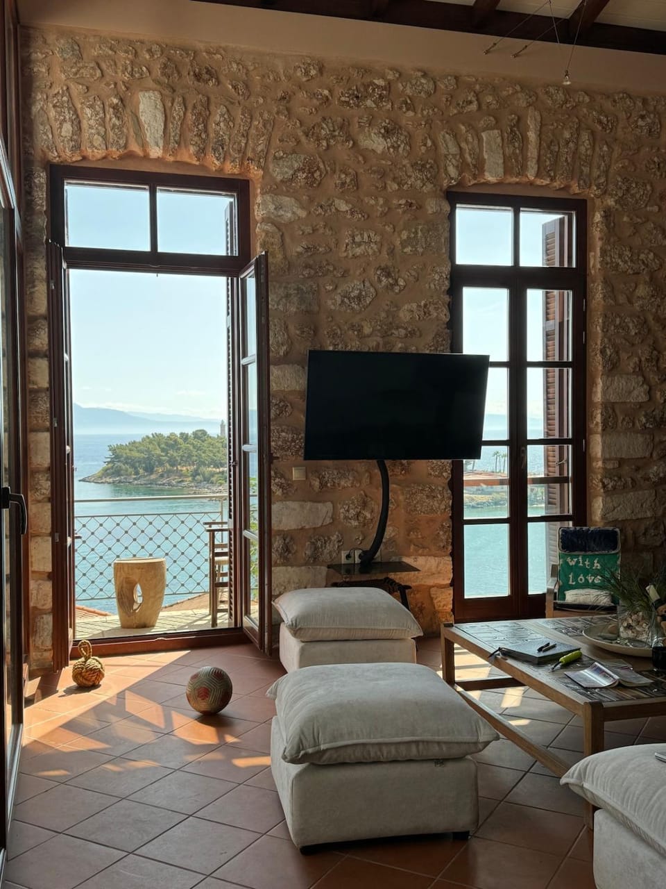 Gytheio Retreat, Panoramic Sea View apartment Apartment in Peloponnese Region
