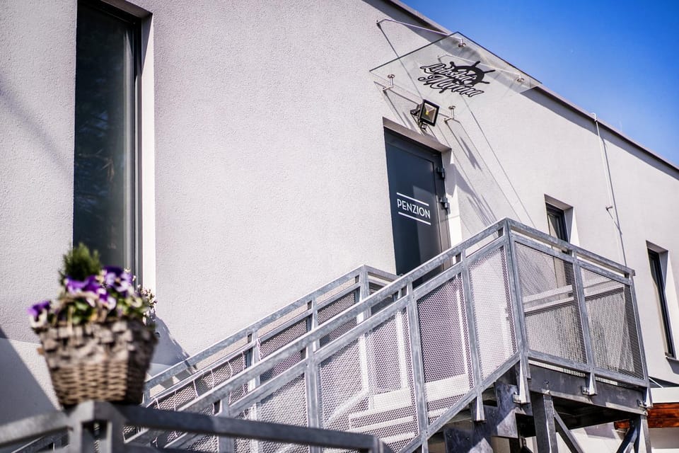 Facade/entrance, Off site, Neighbourhood