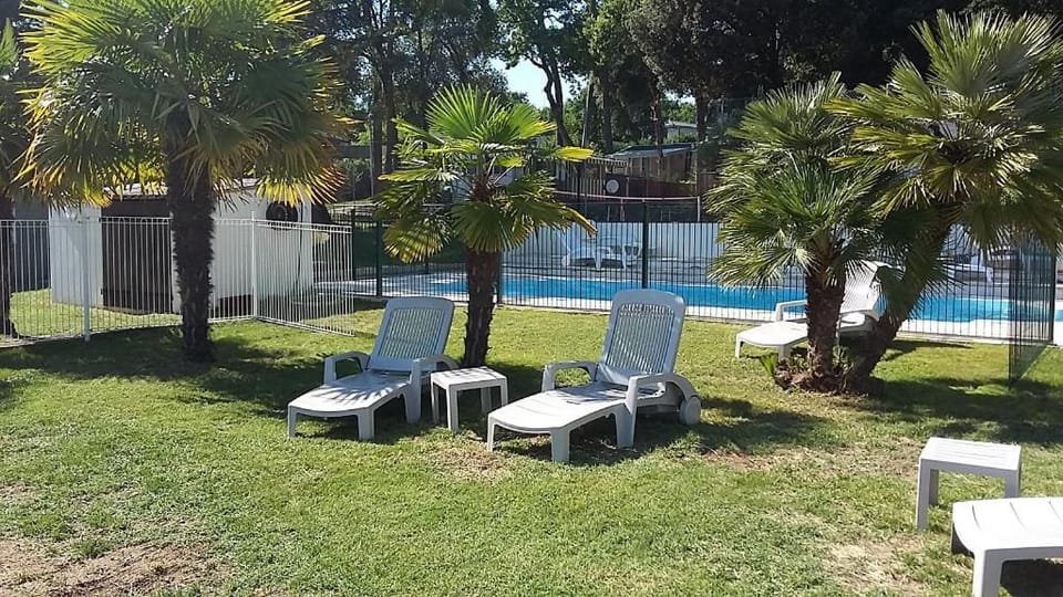 Solarium, Swimming pool