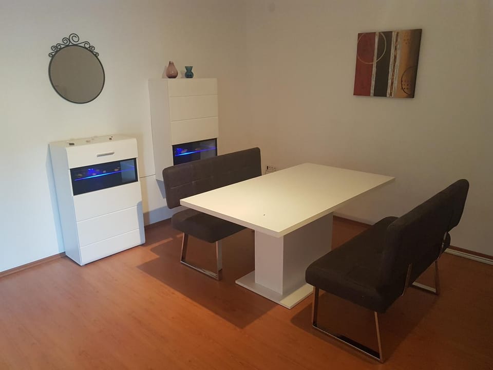 Living room, Seating area, Dining area