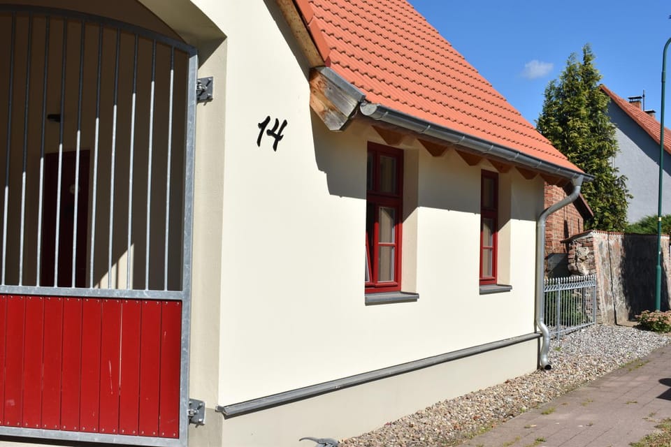 Facade/entrance, Street view