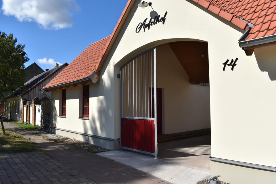 Facade/entrance, Street view