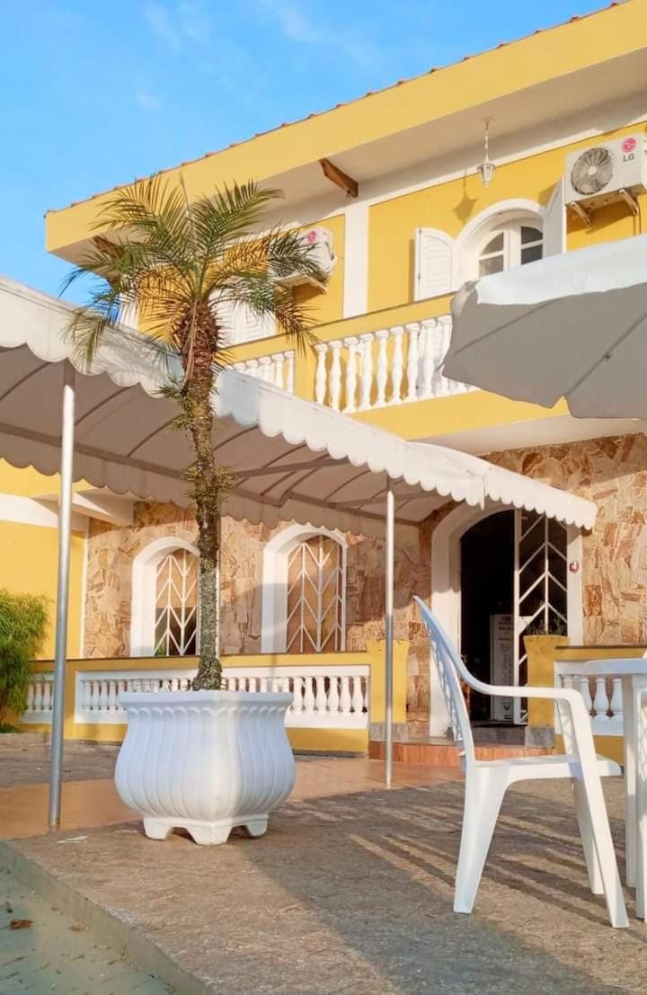 Pousada Villa Del Mare Inn in Caraguatatuba