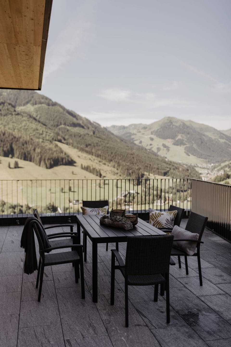 View (from property/room), Balcony/Terrace, Balcony/Terrace, City view, Mountain view